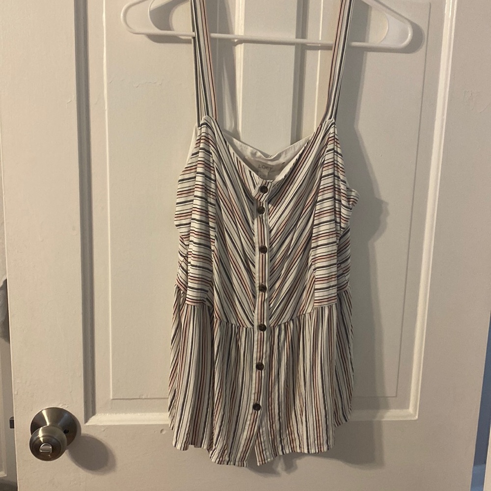 Size medium loft sleeveless top